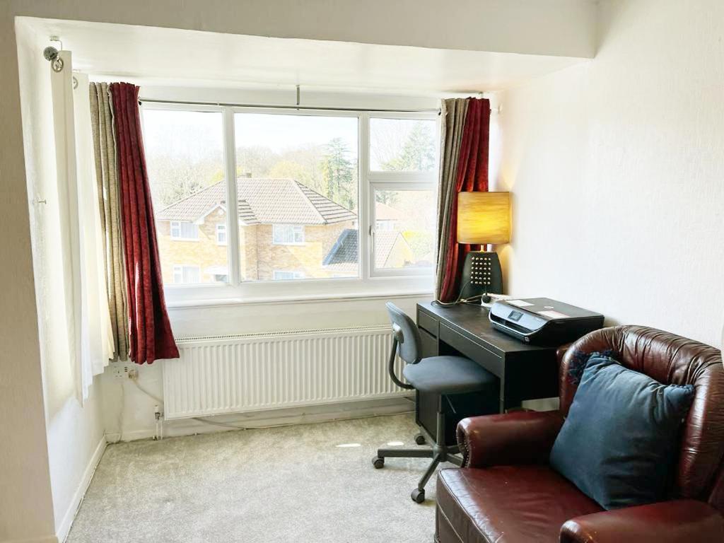 Blessings Of Peace Home Away From Home Cardiff Exteriör bild