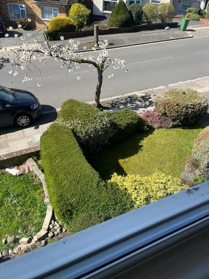 Blessings Of Peace Home Away From Home Cardiff Exteriör bild