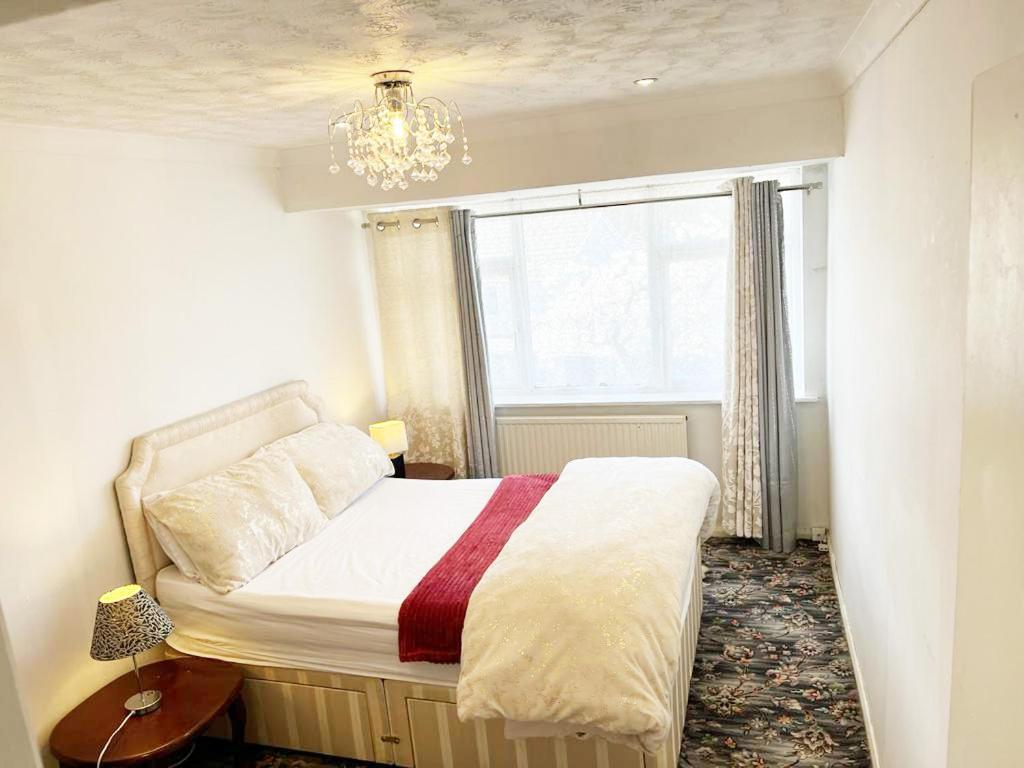 Blessings Of Peace Home Away From Home Cardiff Exteriör bild